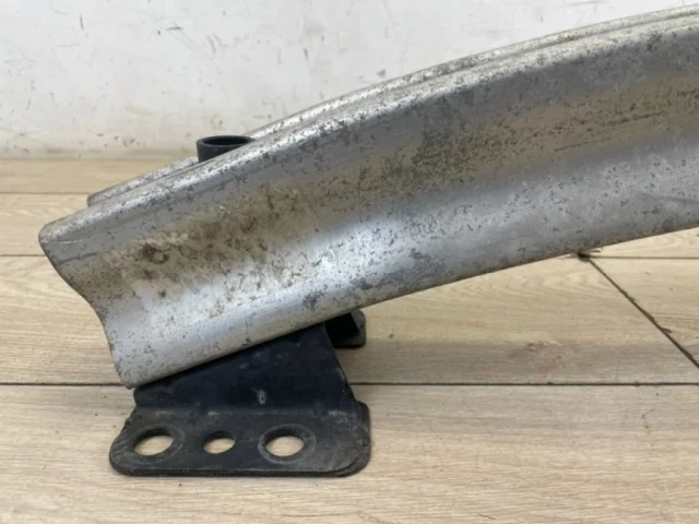 Усилитель заднего бампера для Audi Q7 4L 2005-2015 на фотографиях