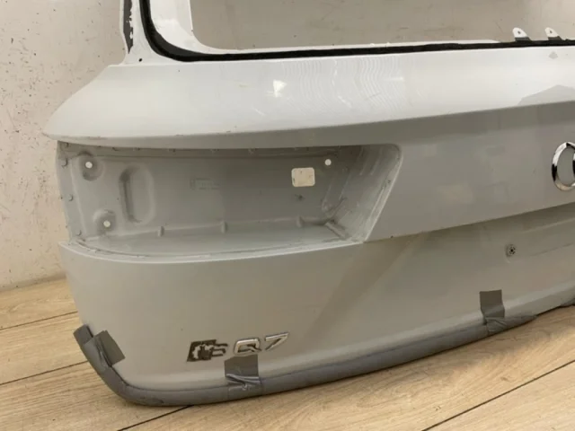 Крышка багажника для Audi Q7 4M 2015+ на фотографиях