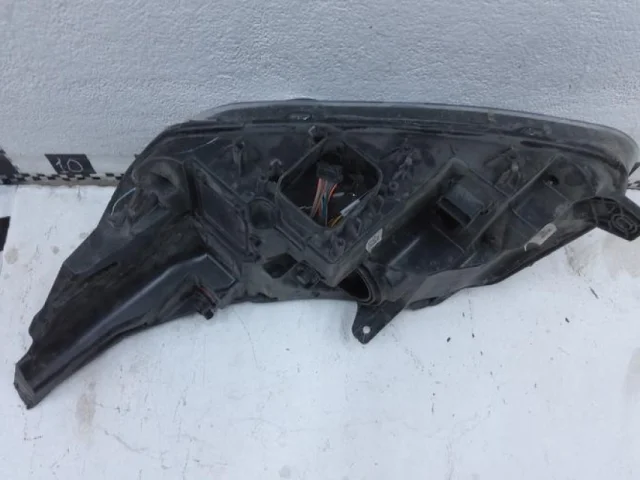 Фара правая для Ford Explorer U502 2011-2016 на фотографиях