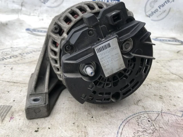 Генератор для Volvo XC90 I C 2002-2014 на фотографиях