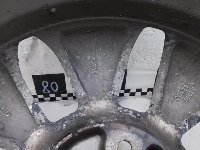 Диск колесный литой для Kia Rio 3 на фотографиях