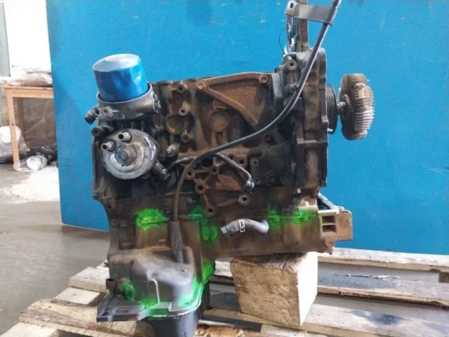 Блок цилиндров для Nissan Navara D40 2004-2010 на фотографиях