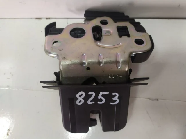 Замок багажника для Skoda Rapid I NH3 2012-2017 на фотографиях