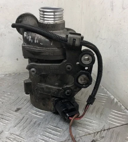 Насос охлаждающей жидкости ДВС(Помпа) для BMW 3er Е92 Купе 2006-2012 на фотографиях