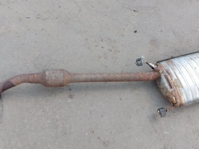 Выхлопная система в сборе для Toyota RAV4 XA30 2005-2012 на фотографиях