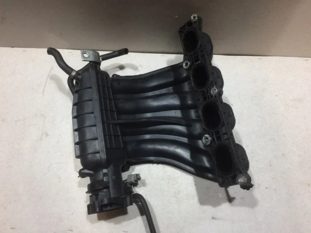 Впускной коллектор для Nissan X-Trail T31 RU 2007-2014 на фотографиях