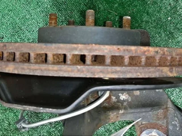 Кулак поворотный левый для Mazda CX 5 KE 2011-2017 на фотографиях