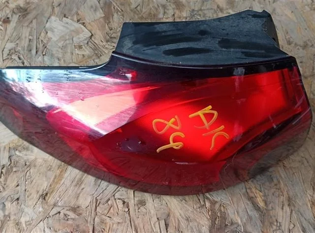 Фонарь левый для Opel Zafira C 2011-2015 на фотографиях