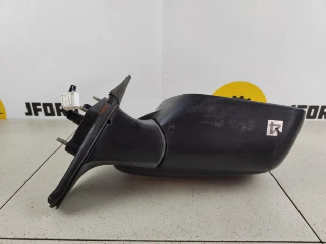 Зеркало боковое правое для Suzuki Grand Vitara 2005-2014 на фотографиях