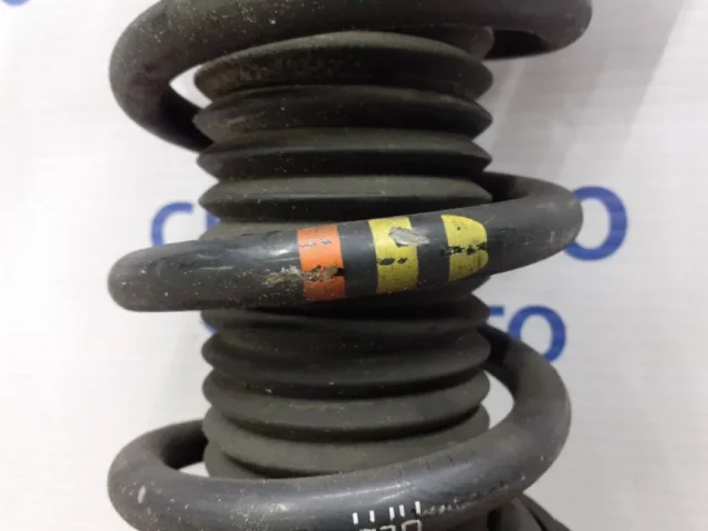 Пружина амортизатора задняя для Volkswagen Touareg II (7P5) Rest 2014-2018 на фотографиях