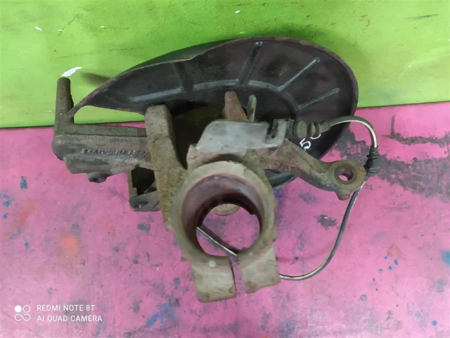 Кулак поворотный правый для Volkswagen Jetta 6 2010-2019 на фотографиях