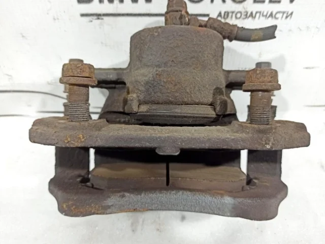 Суппорт передний левый для Suzuki Grand Vitara 2005-2014 на фотографиях