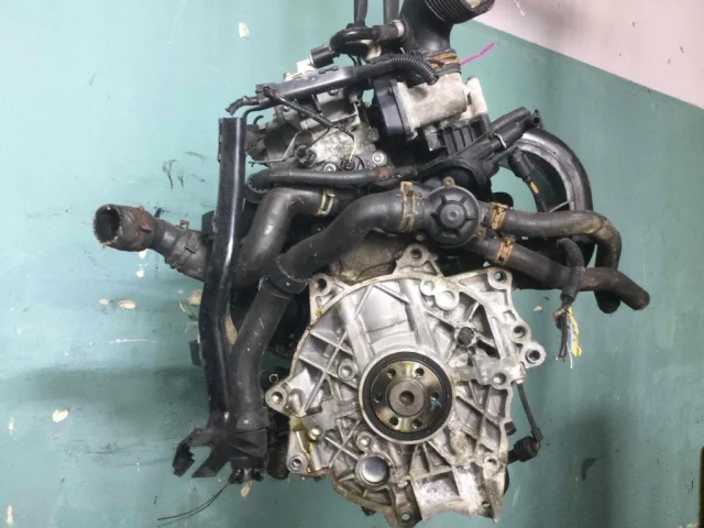 Двигатель без навесного для Volkswagen Polo IV (9N3) 2005-2009 на фотографиях