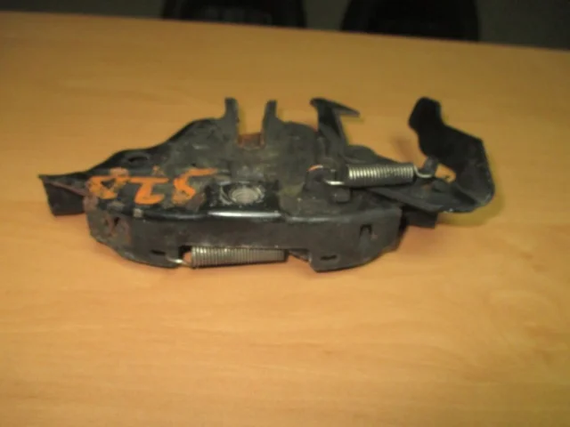 Замок капота для Nissan Tiida C11 Хэтчбек 2007-2014 на фотографиях