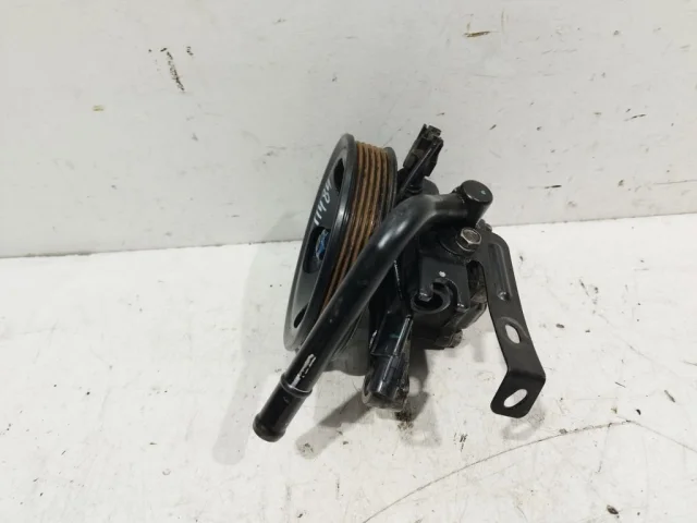 Насос ГУР для Hyundai Solaris 1 рестайлинг 2014-2017 на фотографиях