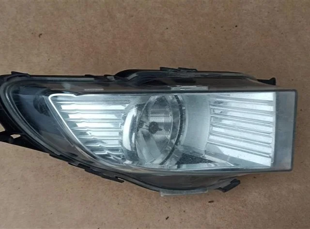 Противотуманка (ПТФ) передняя левая для Opel Insignia Седан A 2008-2017 на фотографиях