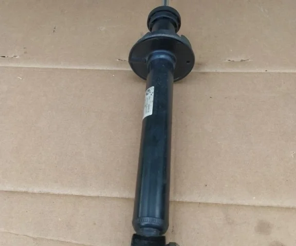 Амортизаторы задние (комплект) для BMW 5er G30 2016-2023 на фотографиях