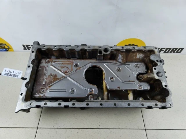 Поддон картера для Volvo C30 MK 2006-2013 на фотографиях