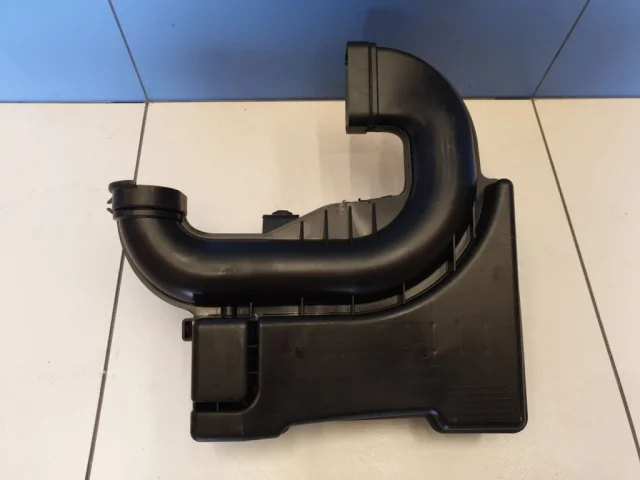 Резонатор воздуховода для Hyundai Solaris 2 (2017-2022) на фотографиях