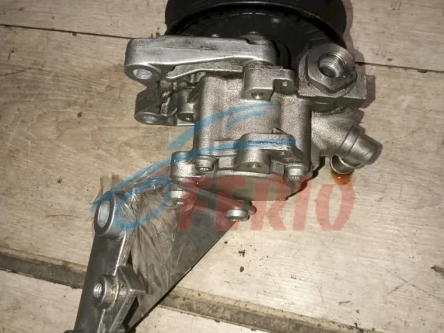 Насос ГУР для BMW X3 Е83 2003-2010 на фотографиях