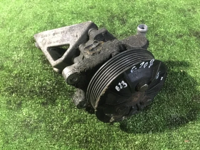 Насос ГУР для BMW X3 Е83 2003-2010 на фотографиях