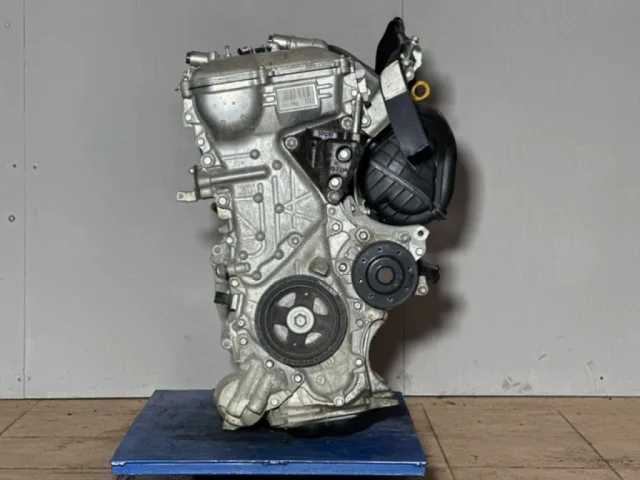 Двигатель для Toyota RAV4 XA40 2013-2015 на фотографиях