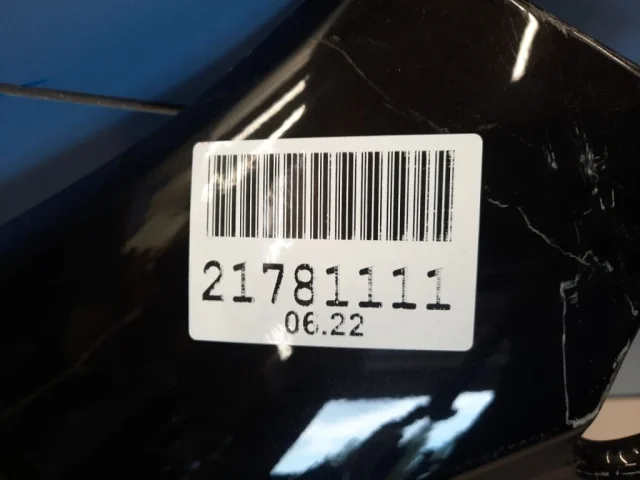 Крылья для Toyota Corolla E180 rest (RU) 2016-2019 на фотографиях