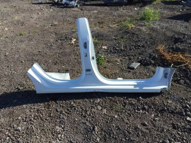 Порог правый для Hyundai Solaris 2 (2017-2022) на фотографиях