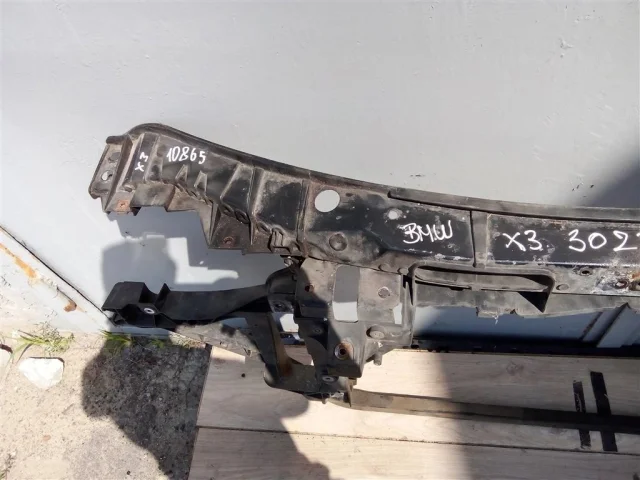 Панель радиатора (телевизор) для BMW X3 Е83 2003-2010 на фотографиях