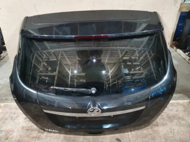 Крышка багажника для Opel Mokka 2012-2016 на фотографиях