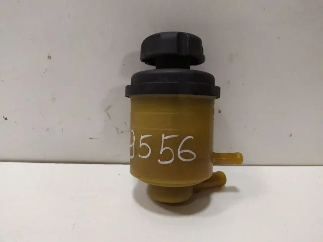 Бачок ГУР для Hyundai Solaris 1 рестайлинг 2014-2017 на фотографиях