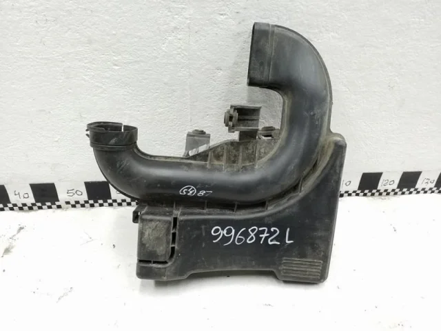 Резонатор воздуховода для Hyundai Solaris 1 рестайлинг 2014-2017 на фотографиях