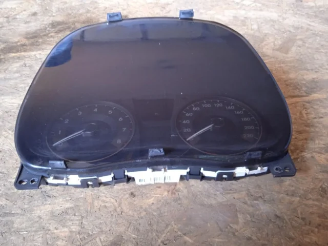 Приборная панель для Hyundai Solaris 1 RB (2011-2013) на фотографиях