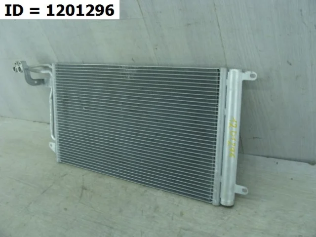 Радиатор кондиционера для Skoda Rapid I rest NH3 2017-2020 на фотографиях