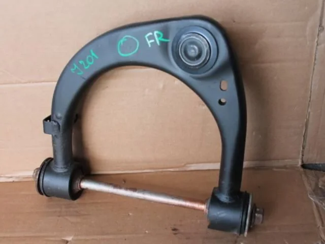 Рычаг передний правый верхний для Lexus LX J200 rest 2015+ на фотографиях