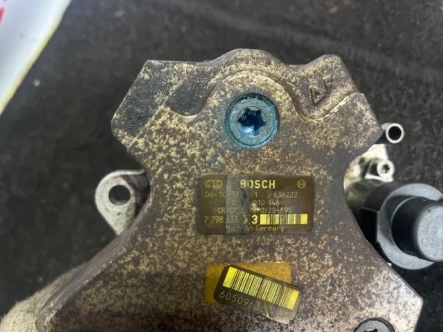 Топливный насос для BMW X3 Е83 2003-2010 на фотографиях