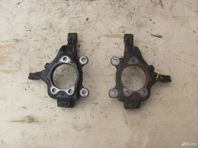 Кулак поворотный левый для Nissan Tiida C11 Хэтчбек 2007-2014 на фотографиях