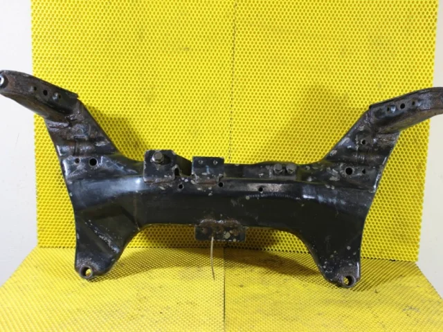 Подрамник двигателя для Nissan Almera Classic B10 2006-2012 на фотографиях