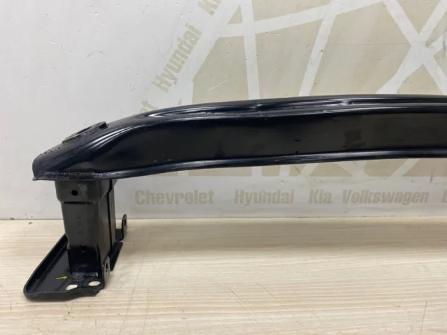 Усилитель переднего бампера для Skoda Rapid I rest NH3 2017-2020 на фотографиях