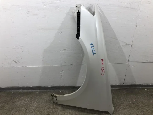 Крыло левое для Subaru Legacy BL/B13 2003-2009 на фотографиях