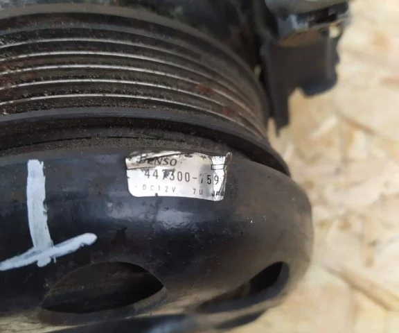 Компрессор кондиционера для Toyota Land Cruiser 100 1998-2007 на фотографиях