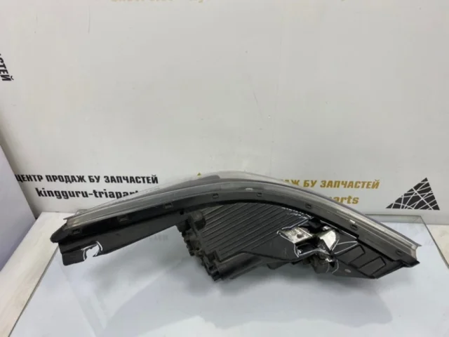 Фара ксенон левая для Hyundai Solaris 2 (2017-2022) на фотографиях