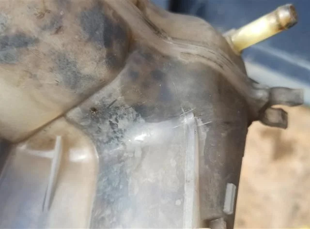 Расширительный бачок радиатора для Opel Astra J Хэтчбек 2009-2017 на фотографиях