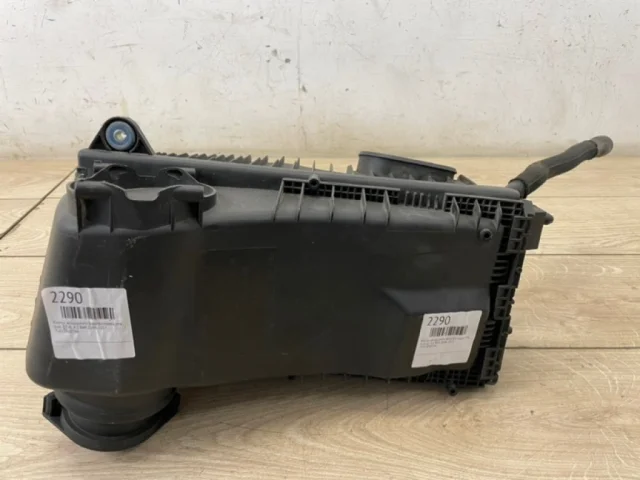 Корпус воздушного фильтра для Audi Q7 4L 2005-2015 на фотографиях