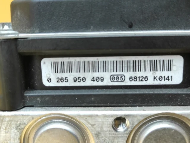 Блок ABS для BMW 5er Е60 2003-2010 на фотографиях