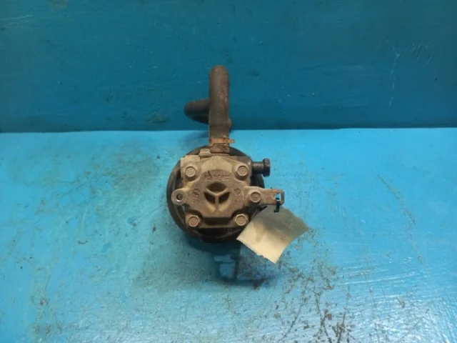 Насос ГУР для Mitsubishi Outlander 1 CU0W 2002-2009 на фотографиях