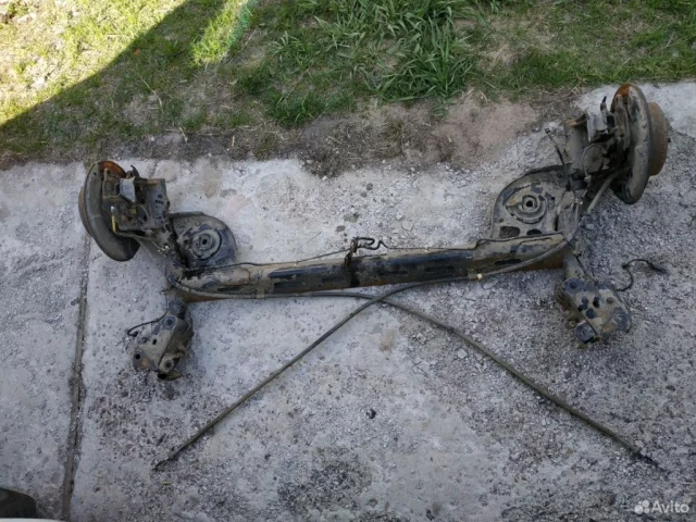 Задняя балка для Nissan Tiida C11 Хэтчбек 2007-2014 на фотографиях