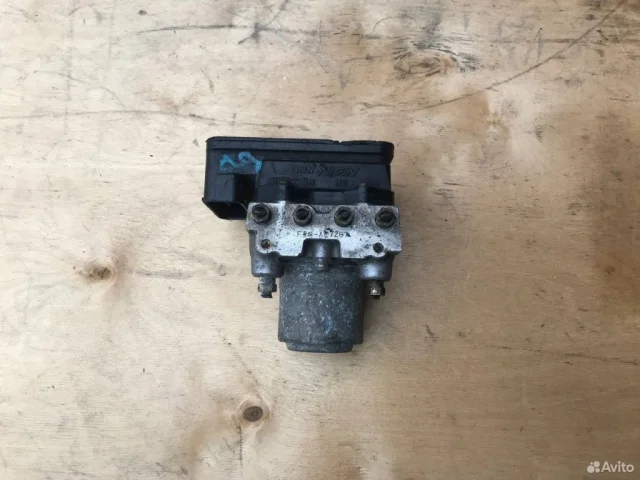 Блок ABS для Honda Accord 7 2002-2008 на фотографиях