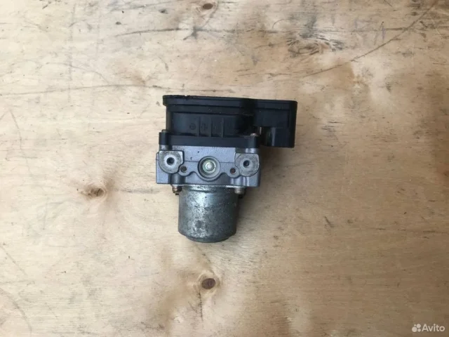 Блок ABS для Honda Accord 7 2002-2008 на фотографиях