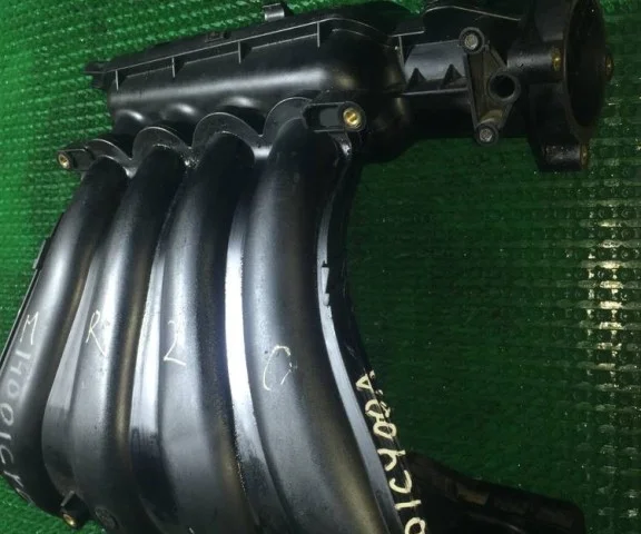 Впускной коллектор для Nissan X-Trail T31 RU 2007-2014 на фотографиях